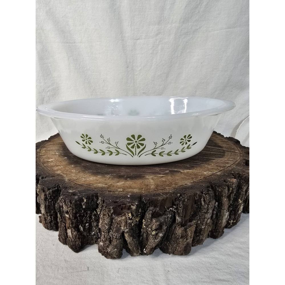 Glasbake J235 1qt Oval Casserole Dish Green Daisy Milk Glass Vintage USA Made